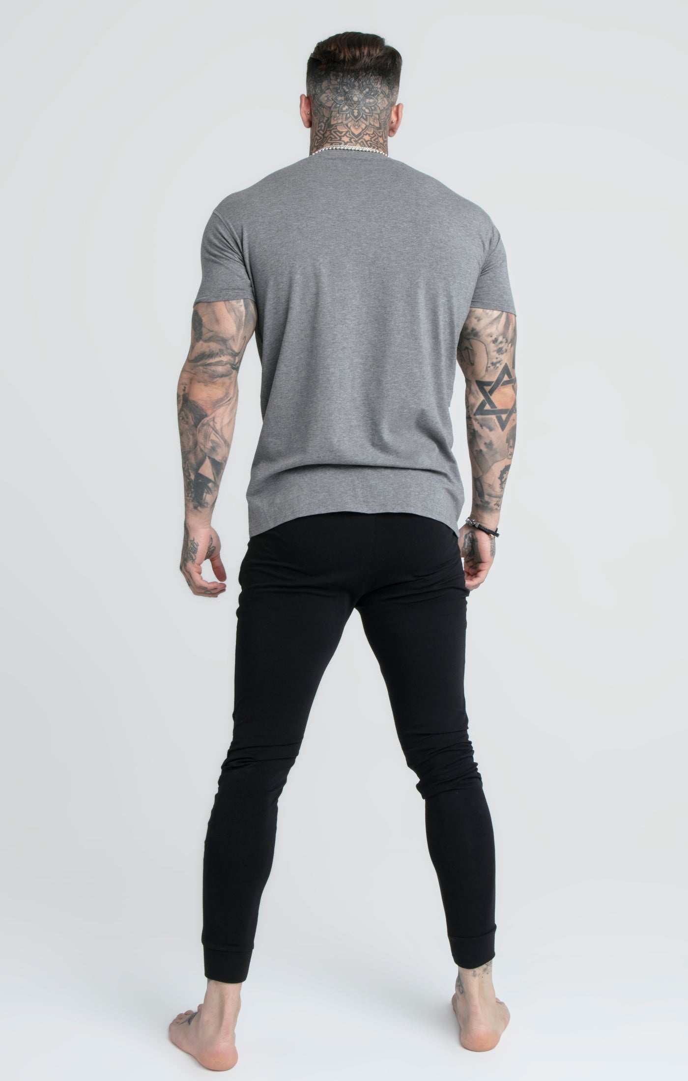 Load image into Gallery viewer, T-shirt preta e cinzenta marmoreada (pacote de 2) (7)