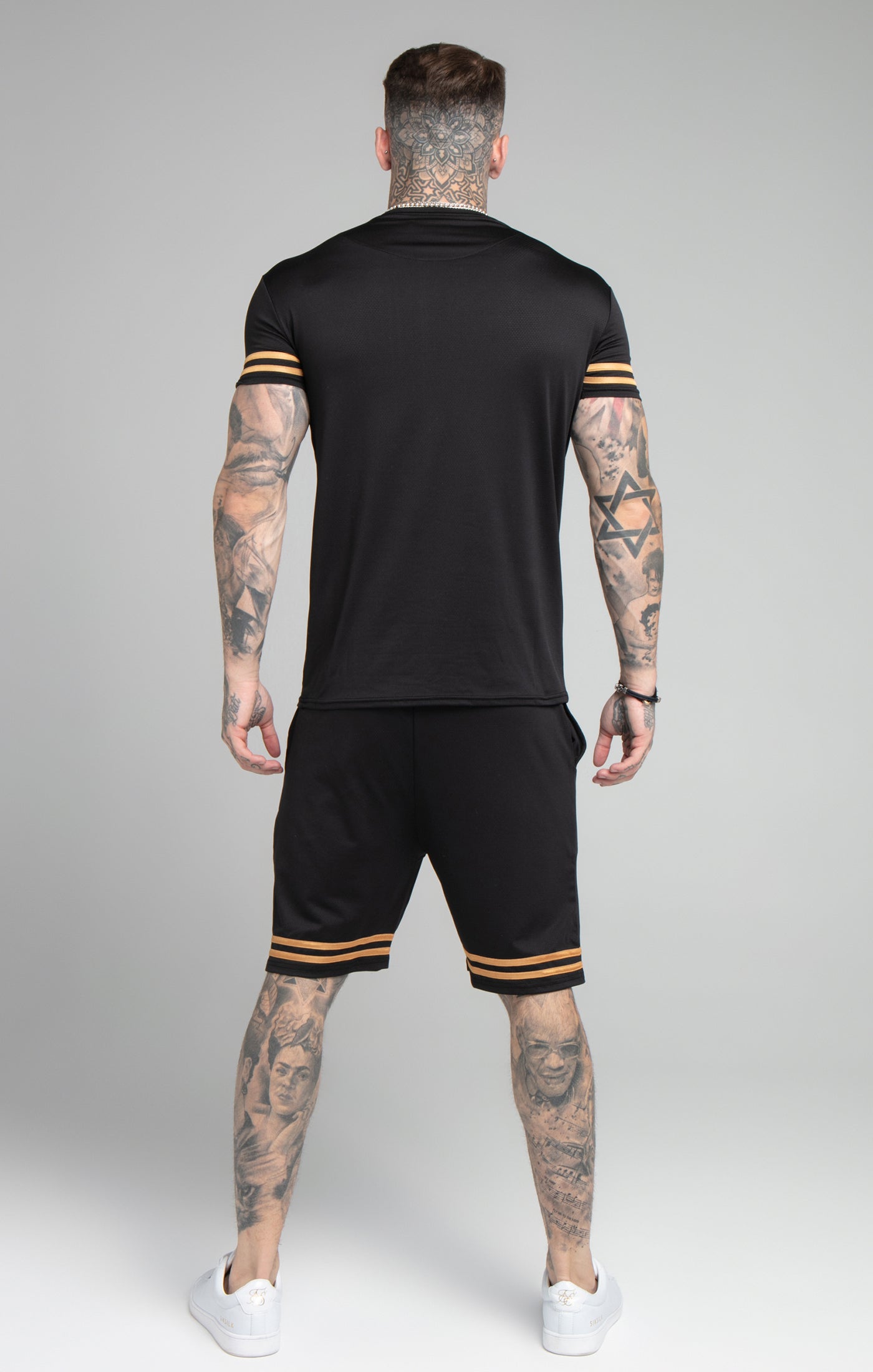 Load image into Gallery viewer, SikSilk S/S Mesh Bound Gym Tee - Black &amp; Gold (4)