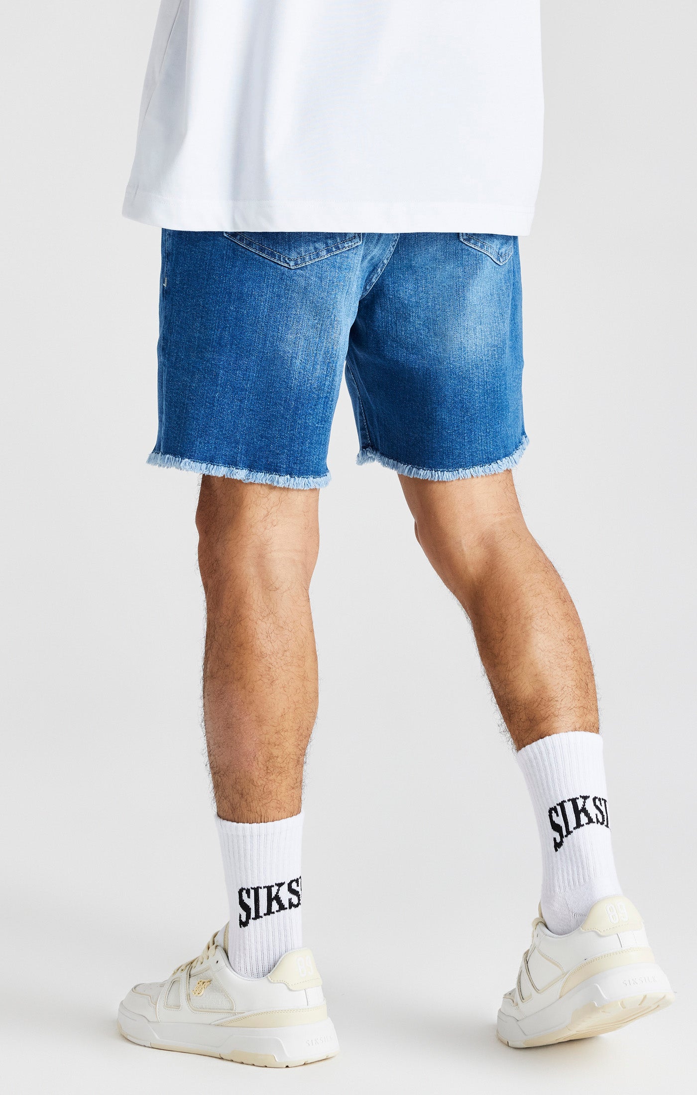 Load image into Gallery viewer, Blue Raw Hem Relaxed Denim Short (3)