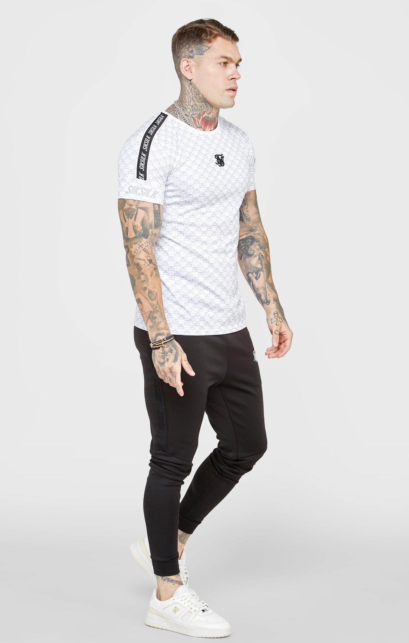 Load image into Gallery viewer, White T-Shirt (3)