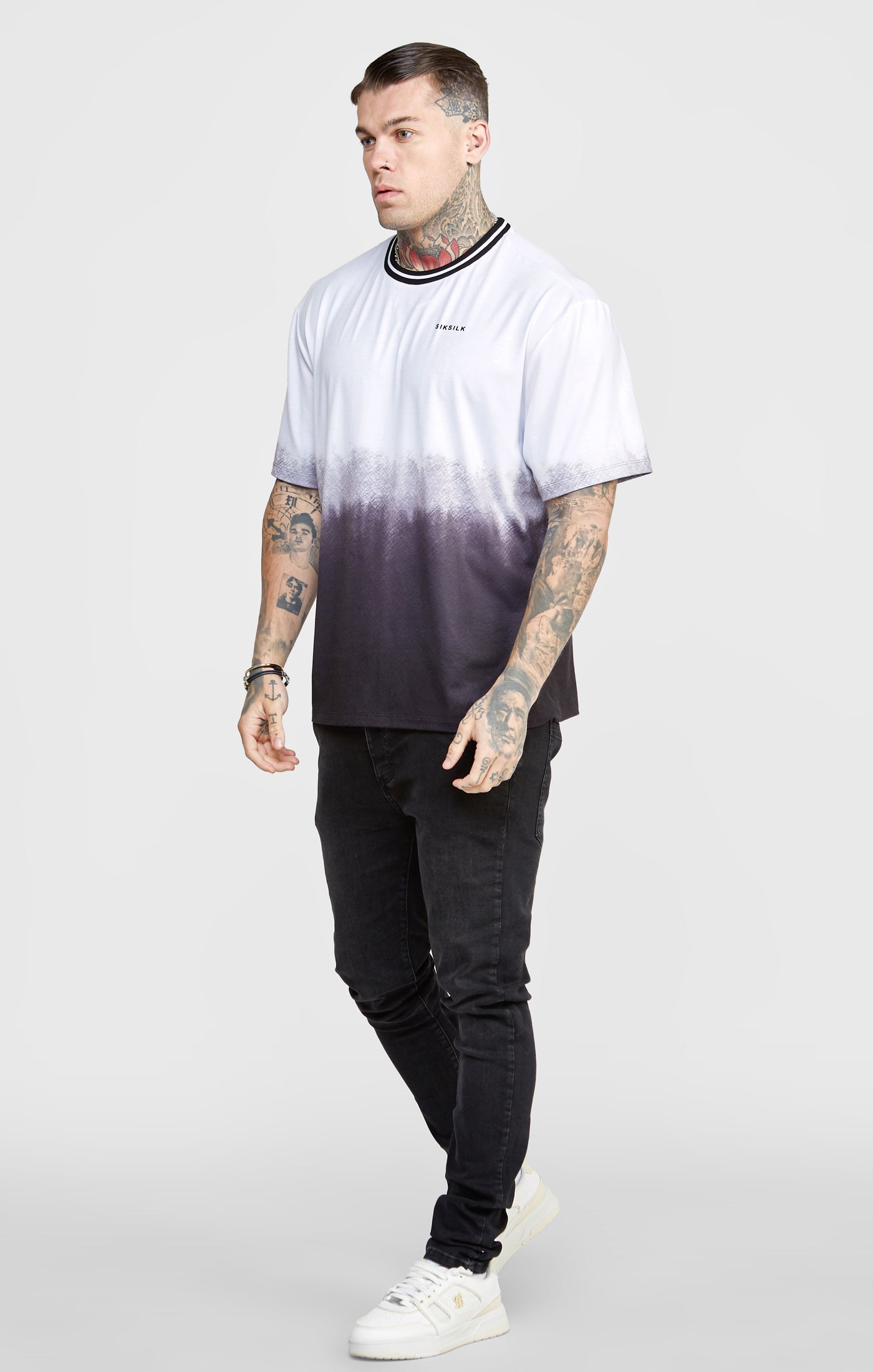 Load image into Gallery viewer, Black Fade Oversized Fit Graphic Print T-Shirt (2)