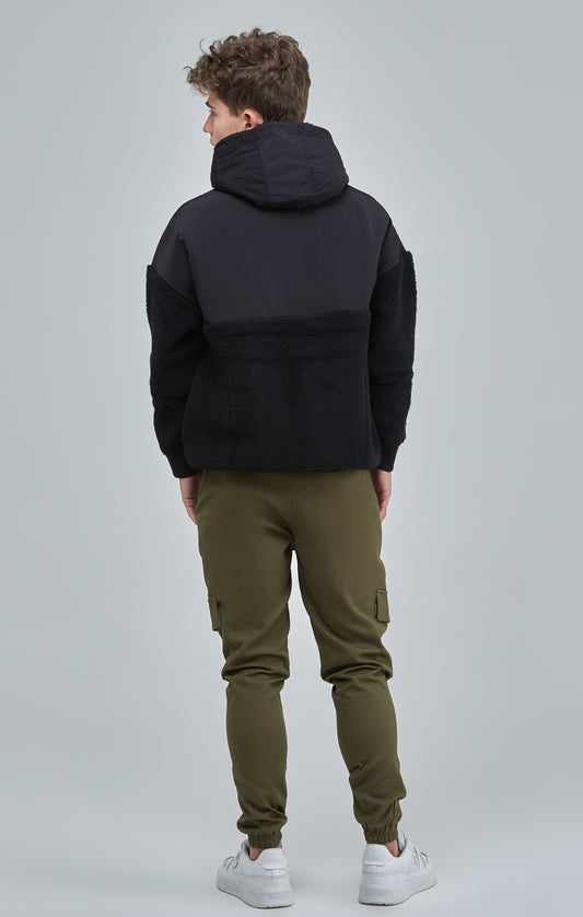 Camisola com capuz em nylon sherpa preta para rapaz
